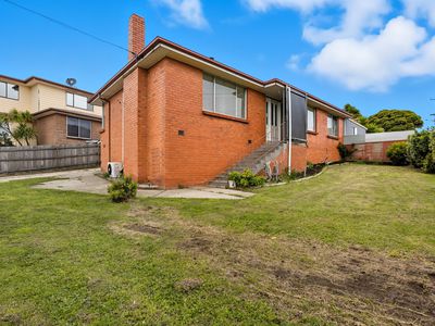 32 Stoke St, Ravenswood