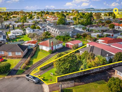 11 Shamrock Lane, Te Atatu Peninsula
