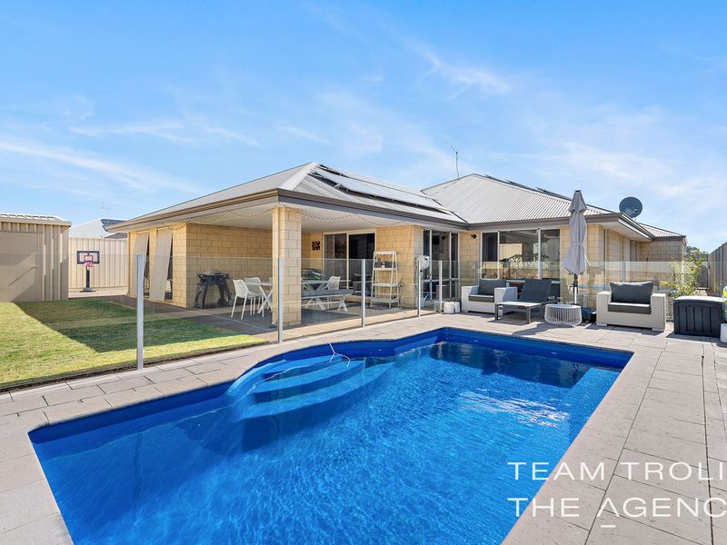 9 Riverina Parade, Lake Coogee