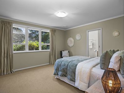 5C Janet Frame Way, Whitemans Valley