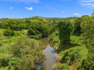 1027 Pinchin Road, The Channon