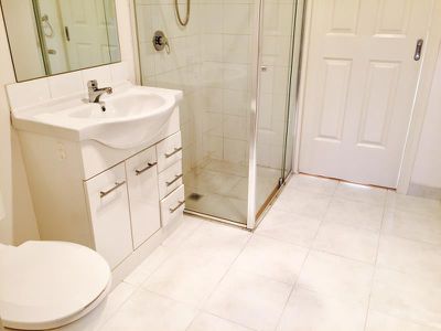 11 / 2-6 Werribee, Werribee