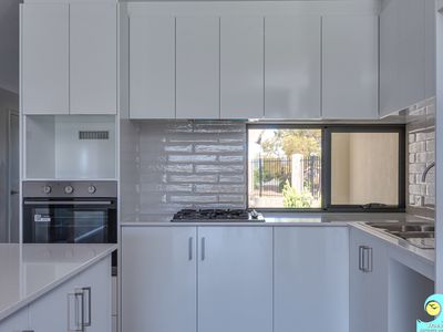 3 / 6 Merion Court, Yanchep