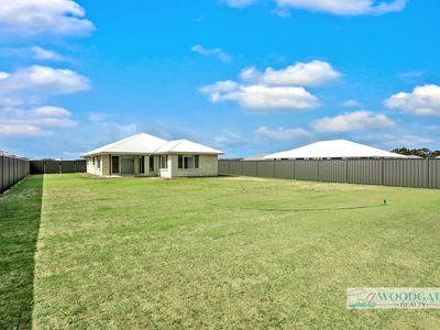 11 GULL STREET, Woodgate