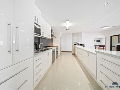 10 Tindal Avenue, Yangebup