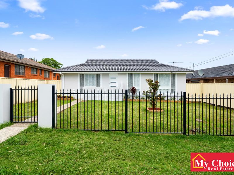 18 Geelong Crescent, St Johns Park