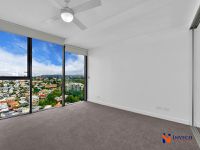 1607 / 10 Trinity Street, Fortitude Valley
