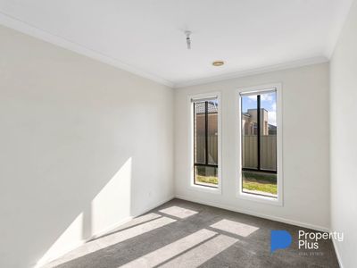 5 Deharl Court, Ascot