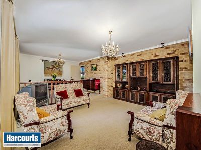 121 Lagoon Drive, Yanchep