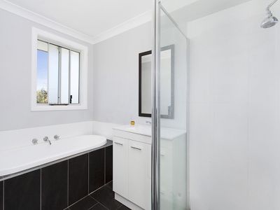 12A Joan Ave, Warilla