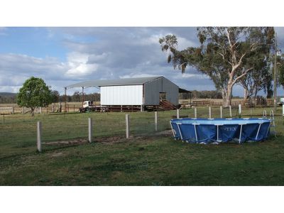 254 Simpson Road, Premer