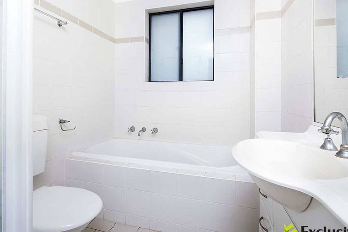 5 / 18 Eastbourne Road, Homebush West