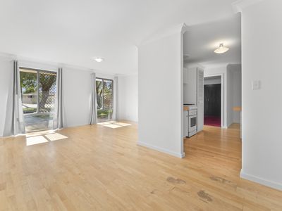 72 Cambridge Crescent, Cooloongup