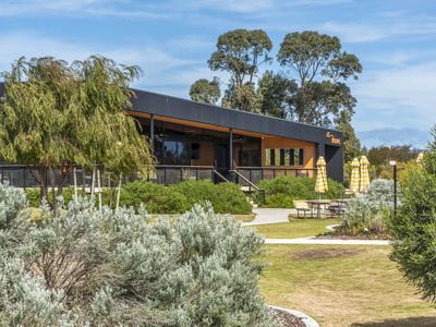 21 Tidal Drive, Port Kennedy