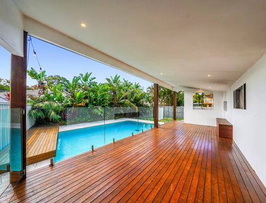 Stunning Renovated Family Home in Prime Location!
