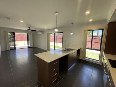 16 Nullarbor Circuit, North Lakes