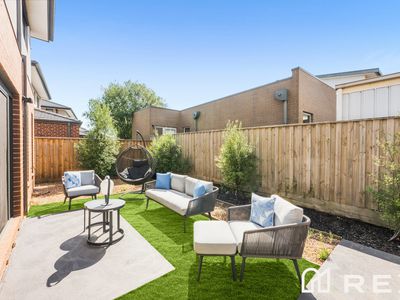 49 Cavenagh Boulevard, Mulgrave