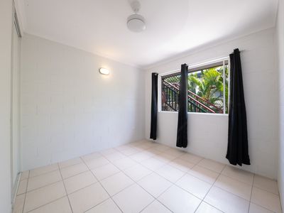 9 / 14 Island Drive, Cannonvale