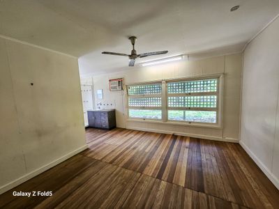 12 Hogg Street, Cooktown
