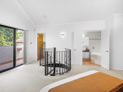 4 / 142 Palmerston Street, Perth