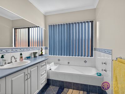 26 Regent Drive, Wannanup