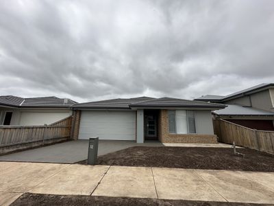 12 Milsom Avenue, Fraser Rise