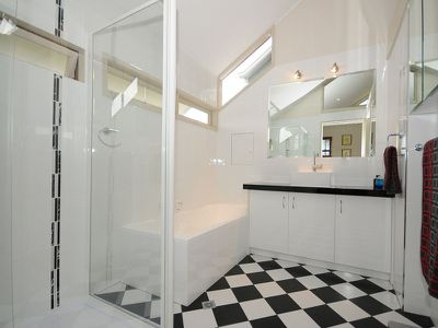 85 LONG STREET, Point Vernon