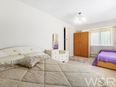 18 Hampton Street, Brooklyn Park