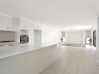 2 / 22 Margina Close, Tuncurry