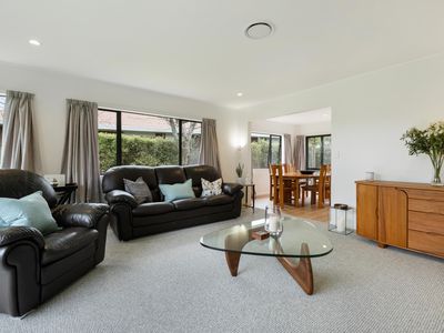 9 Suncrest Drive, West Harbour