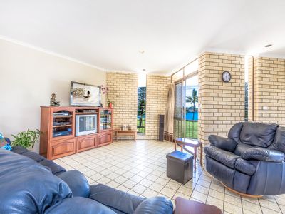 8 Harbour Parade, Buddina