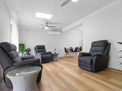 42 Mummaga Lake Drive, Dalmeny