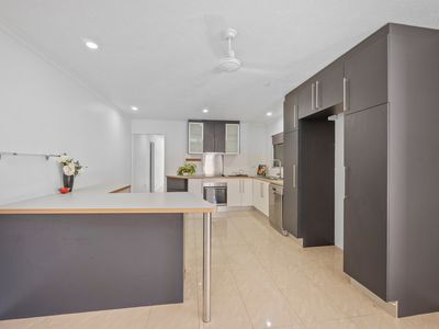 8 Allamanda Crescent, Annandale