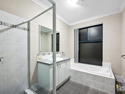 3 Highbridge Way, Leda