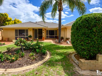 25 Templetonia Promenade, Halls Head