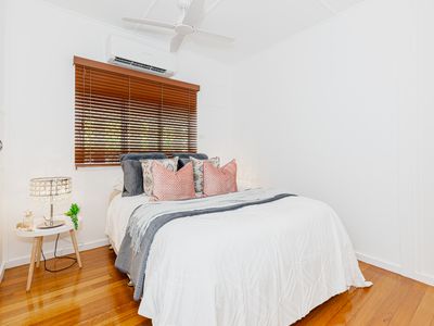 6 Falcon Street, Rowes Bay