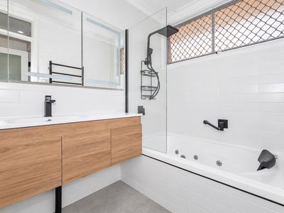 247 Anzac Terrace, Bayswater