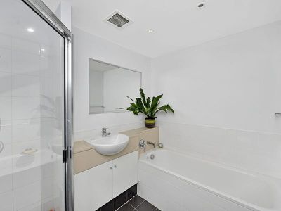 1012 / 77 Berry Street, North Sydney
