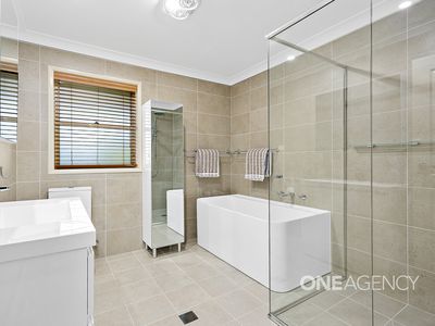 36 Tartarian Crescent, Bomaderry