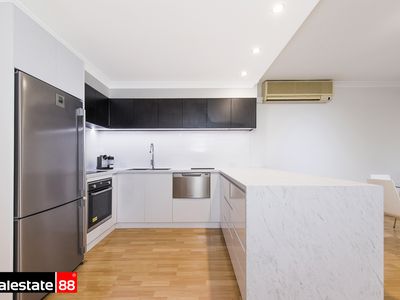 24 / 122 Mounts Bay Road, Perth