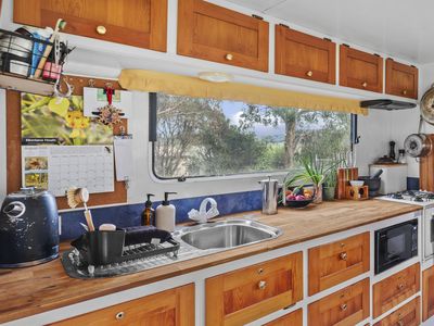 572 Woodbridge Hill Road, Gardners Bay