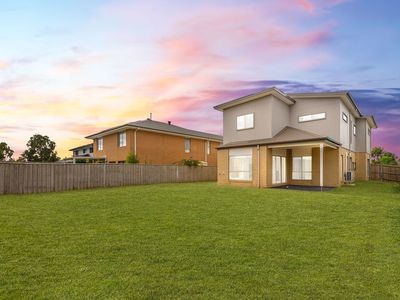 20 Lenigas Crescent, Manor Lakes