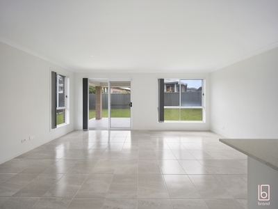 15 Stanhope Crescent, Wadalba