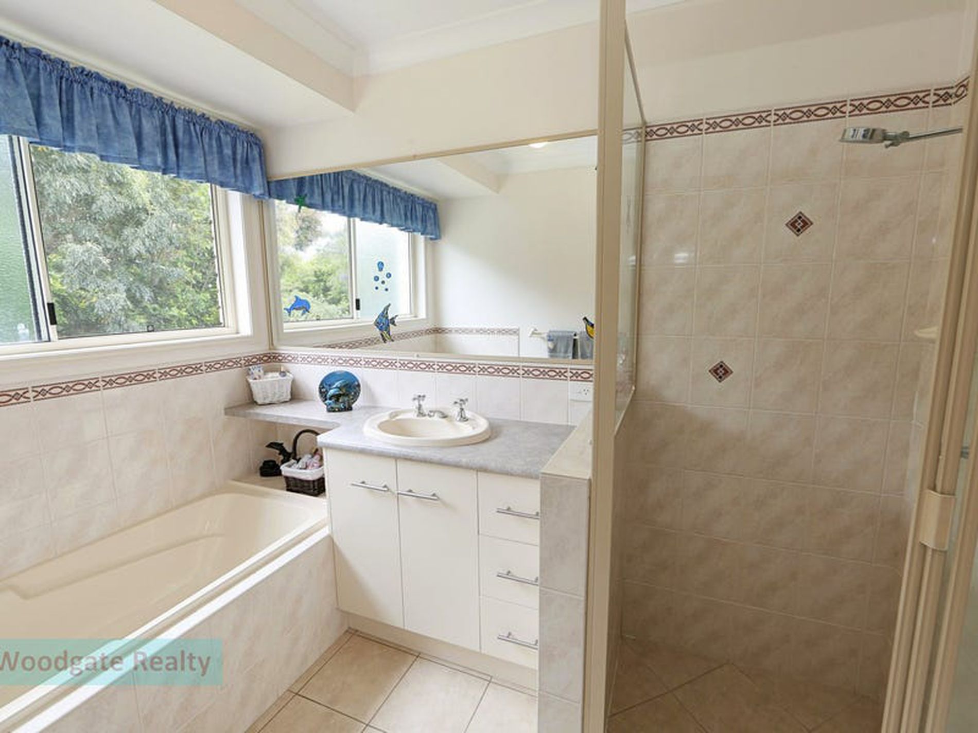 16 Emperor St, Woodgate