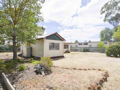 2 Bradshaw Street, Horsham