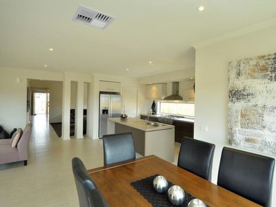 27 Paraffin Drive, Leopold