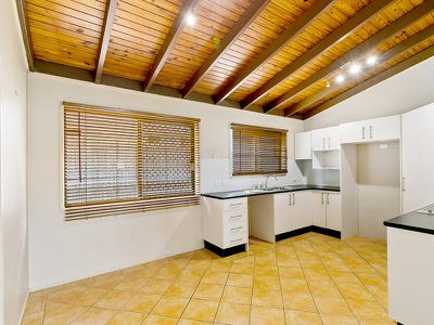 4 Ungaroo Street, Rochedale South