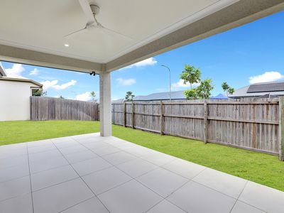 19 Whyambeel Chase, Smithfield