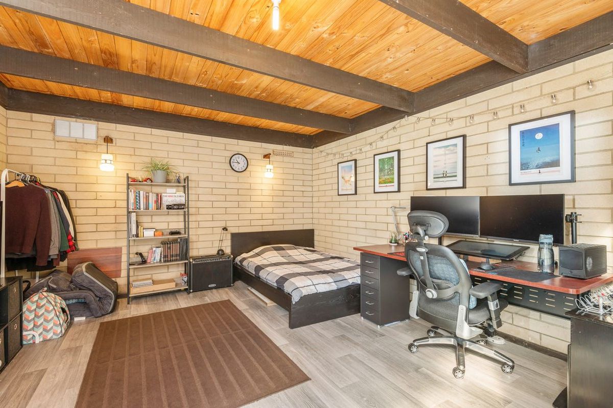 6 Elliott Avenue, Holden Hill