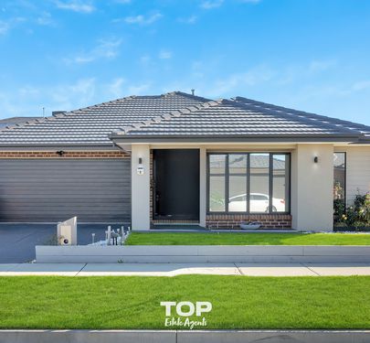 6 Respect Avenue, Clyde North